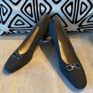 COPY - FERRAGAMO FLORENCE SALVATORRE GRAY PUMPS SZ 9.5 AA